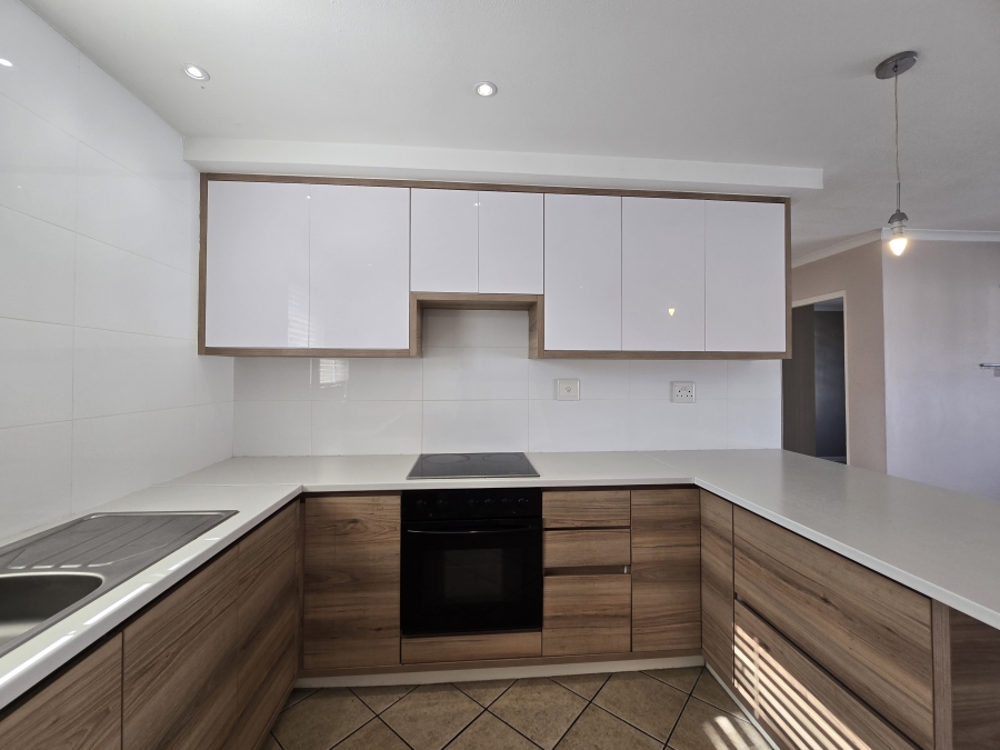 To Let 2 Bedroom Property for Rent in Gordons Bay Central Western Cape